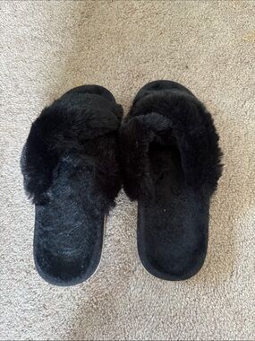 Black Faux-Fur Slide Slippers - Women